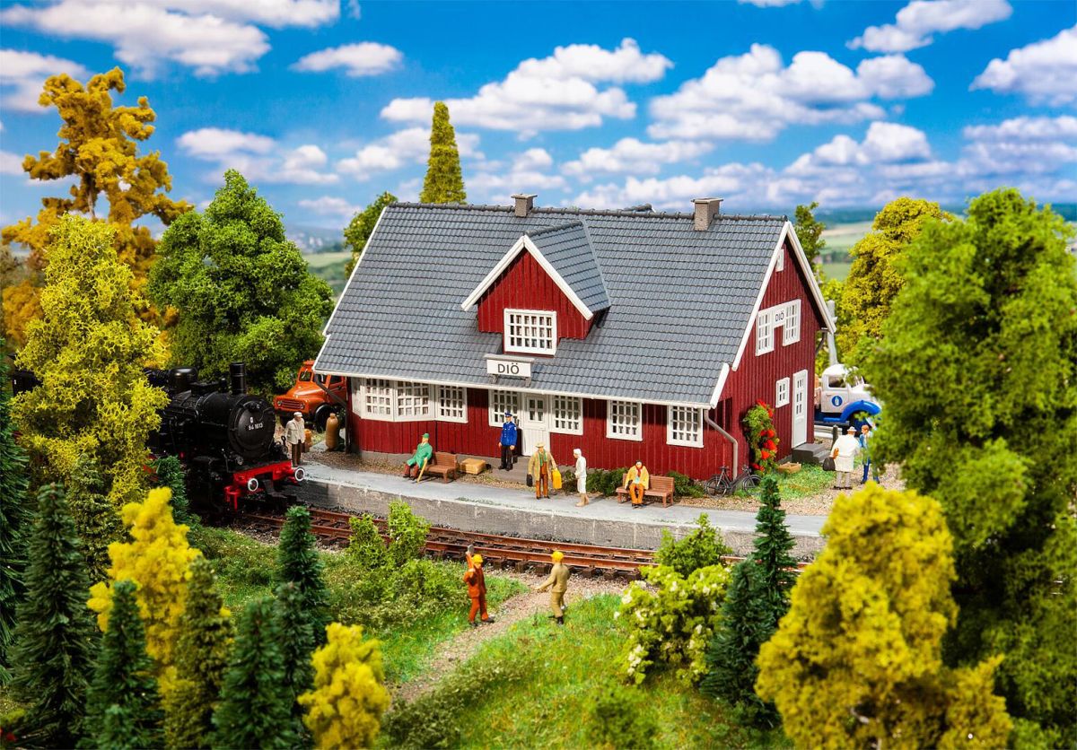 Faller H0 (1:87) 110160 - Schwedischer Bahnhof | Modellbahn | Modelleisenbahn