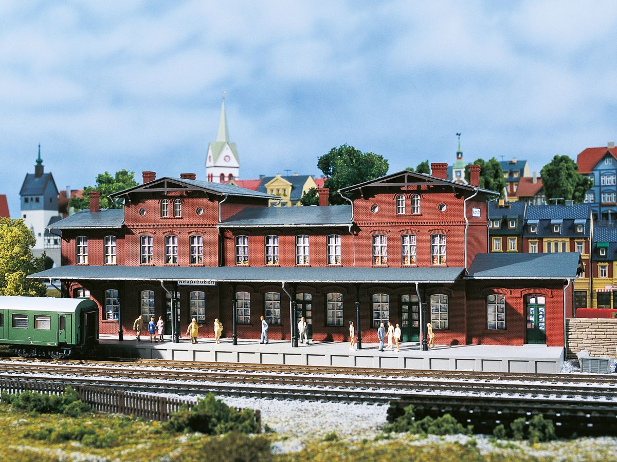 Auhagen H0 (1:87) 11380 - Bahnhof Neupreußen | Modellbahn | Modelleisenbahn