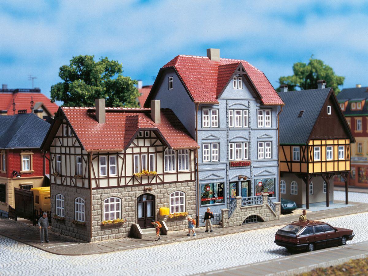 Auhagen 12346 - Wohnhäuser Bahnhofstraße 9/11 | Modellbahn | Modelleisenbahn