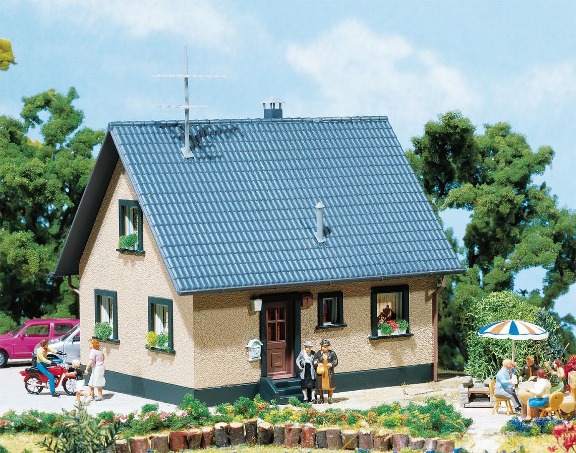 Faller H0 (1:87) 130223 - Einfamilienhaus | Modellbahn | Modelleisenbahn