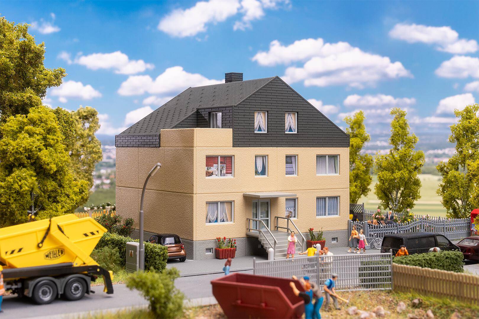 Faller H0 (1:87) 130755 - Mehrfamilienhaus Modellbahn
