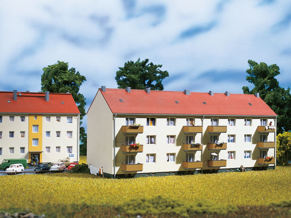 Auhagen TT 13332 - Mehrfamilienhaus Modellbahn