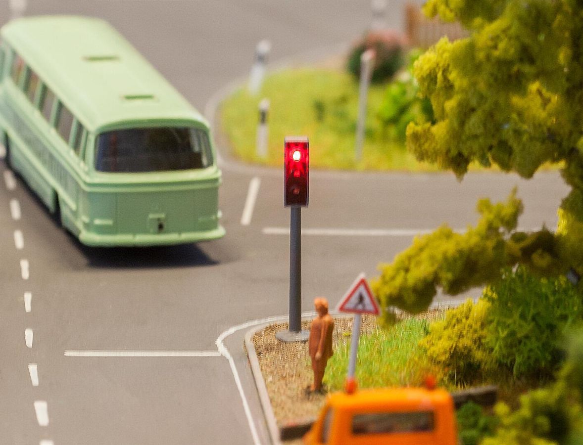 Faller H0 (1:87) 161841 - 2 LED-Ampeln | Modellbahn | Modelleisenbahn