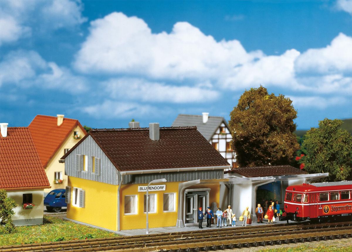 Faller Z 282706 - Haltepunkt Blumendorf | Modellbahn | Modelleisenbahn