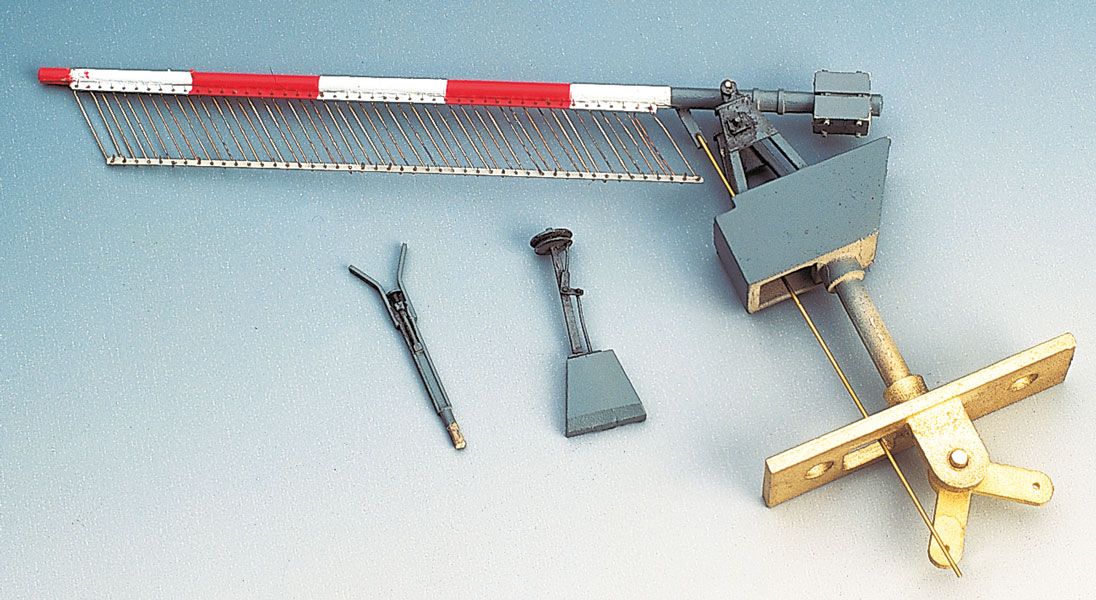 Weinert 3339 - Schranken mit geschlossener Seilscheibe und Läutewerk ohne Behang 9-m-Vorbild (H0) | Modellbahn | Modelleisenbahn