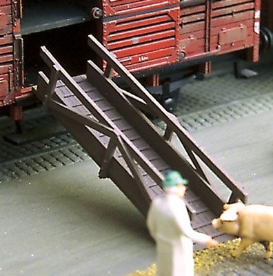 Weinert 3368 - Lange Ladebrücke für Großvieh (H0) | Modellbahn | Modelleisenbahn