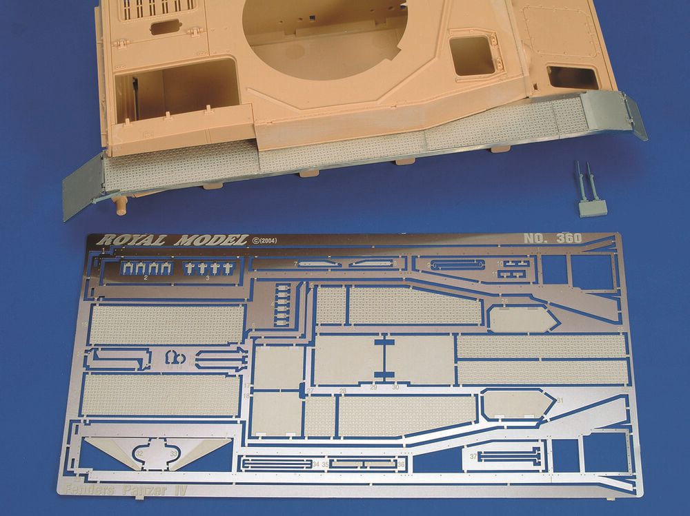 Royal Model RM360 - Fenders Panzer IV (for Tamiya kit) | Modellbau