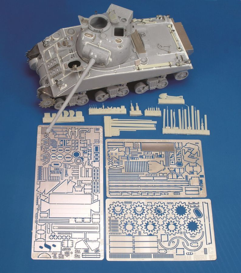 Royal Model RM416 - Sherman Firefly VC | Modellbau