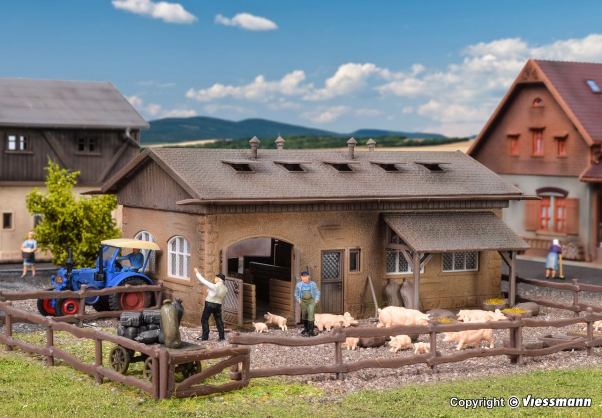 Vollmer H0 (1:87) 43740 - Schweinestall mit Schweinen | Modellbahn | Modelleisenbahn