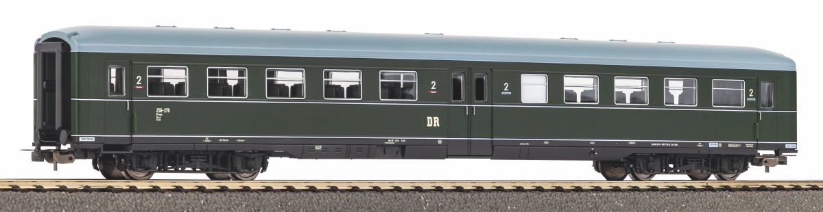 Piko H0 (1:87) 53353 - Durchgangswagen B4mge DR III | Modellbahn | Modelleisenbahn