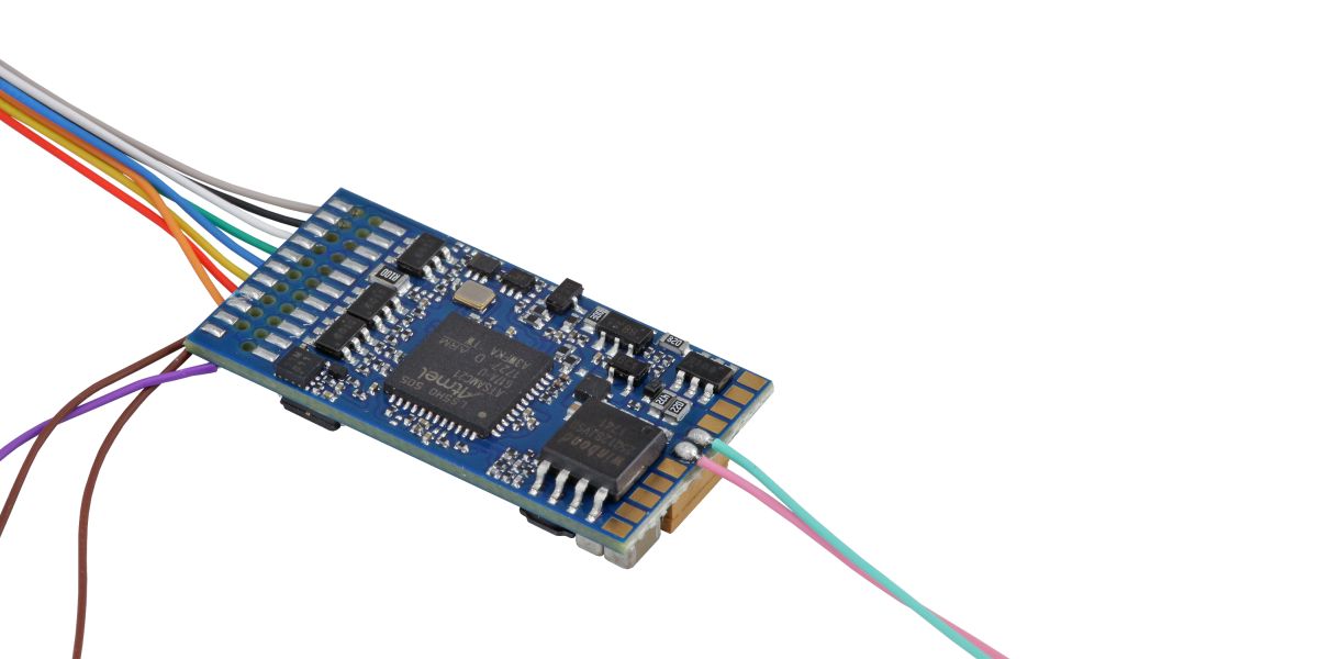 ESU 58210-S0303 - LokSound 5 Fx DCC/MM/SX/M4, 8-pin NEM652, Retail, mit Lautsprecher 11x15mm, Spurweite: 0, H0 bespielt mit: E-Lok SNCF Z27500 |