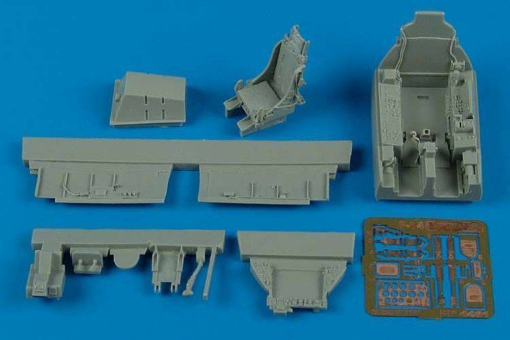 Aires 4461 - 1:48 F-84F Thunderstreak cockpit set for KIN | Modellbau