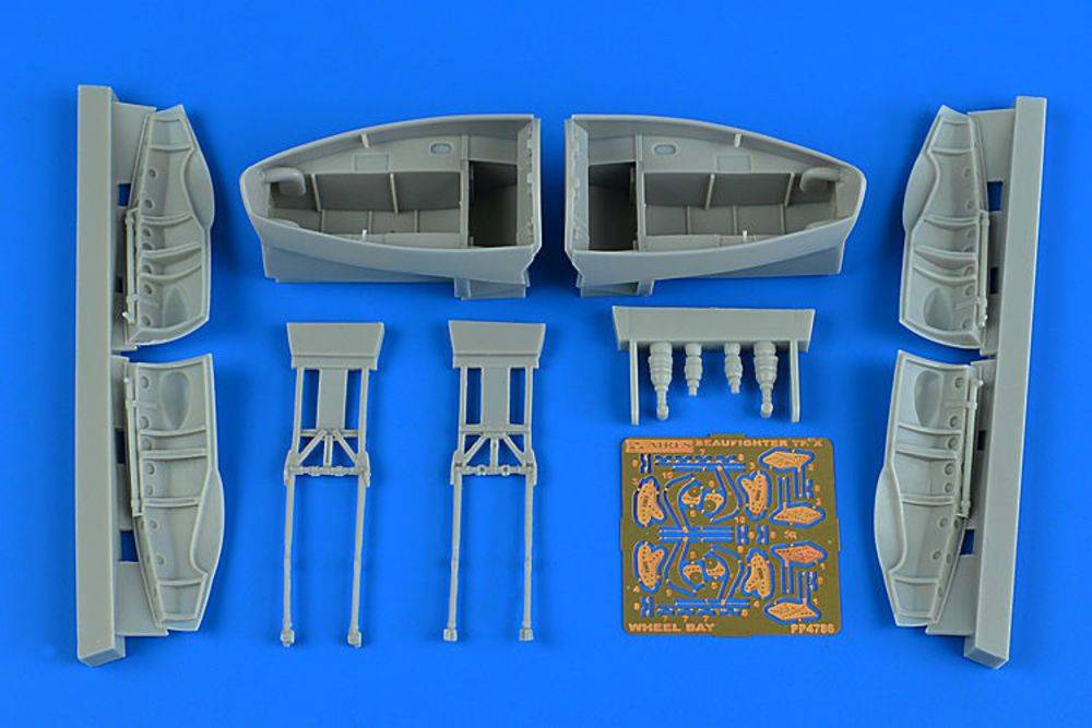 Aires 4786 - 1:48 Beaufighter TF.X wheel bay set for Revell | Modellbau