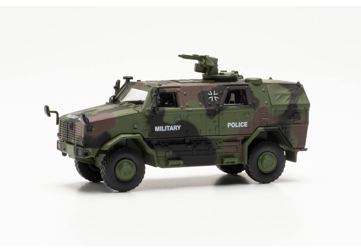Herpa H0 (1:87) 746700 - ATF Dingo 2 Bundeswehr Feldjäger (Flecktarn) | Modellbahn | Modelleisenbahn