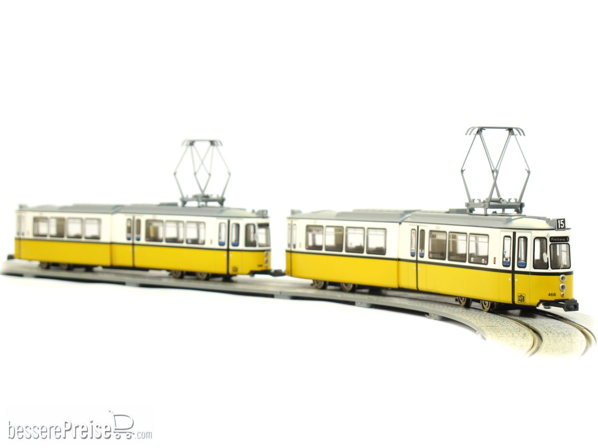 GT4 SET Stuttgart mit Nr. 466 und Nr. 586, mit Antrieb H0