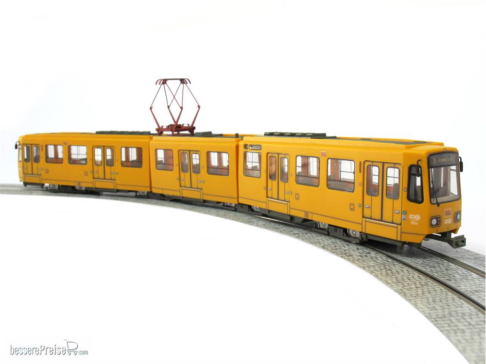 Budapest BKK 1600 exTW6000, gelb, mit Antrieb