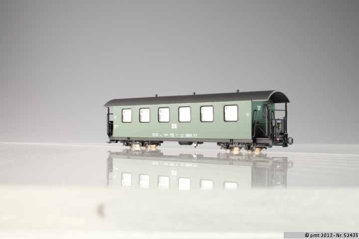 Reko-Personenwagen, DR grün, mit Tonnendach