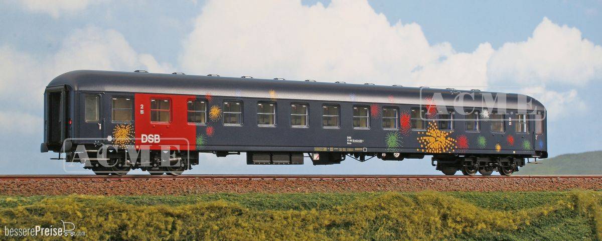 DSB-Liegewagen in blau/roter Lackierung mit Feuerwerk, ehemals Apfelpfeil - Ep.IV