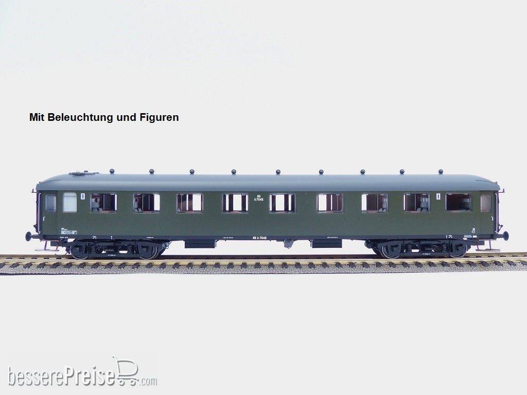 Reisezugwagen NS A7545 grün, graues Dach mit Beleuchtung und Figuren