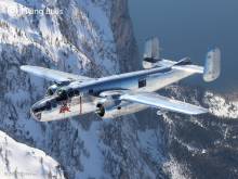 Revell 05643 - Geschenkset Flying Bulls B-25J Mitchell Revell Modellbausatz mit Basiszubehör