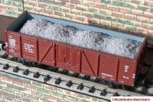 Modellbahn-Bachmann 1020105 - Schotter grau für PIKO, für den 2-achs. off. Güterwagen Es, Größe: 51 x 16 mm