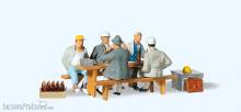 Preiser 10338 - HO Bauarbeiter in der Pause