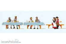 Preiser 10449 - HO Auf dem Oktoberfest