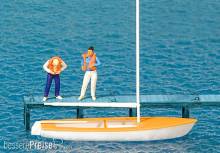 Preiser 10678 - Segler, Weste anlegend. Segel