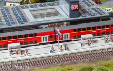 Faller 120202 - Moderner Bahnsteig mit Zubehör