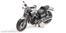 Minichamps 122163702 - YAMAHA VMAX - 1993 - SILVER METALLIC - L.E. 250 pcs.