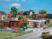 Auhagen 12227 - Tankstelle mit Kfz-Werkstatt