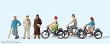Preiser 12484 - Passanten und Radfahrer. Um 1