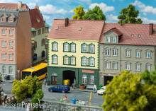 Faller 130628 - Stadthaus mit Modellbaugeschäft