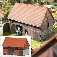 Busch 1506 - Bauernhof: Scheune mit kleinem Stall