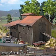 Busch 1541 - Torfwerk mit Rampe H0