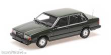 Minichamps 155171702 - VOLVO 740 GL - 1986 - DARK GREEN