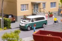 Faller 161422 - VW ID. Buzz, grün-weiß (HERPA)