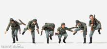 Preiser 16878 - HO Absitzende Panzergrenad.DR
