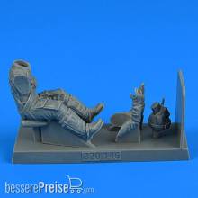 Aerobonus 320.146 - 1:32 German Luftwaffe WWII Pilot with parachute for Bf 109K for Hasegawa