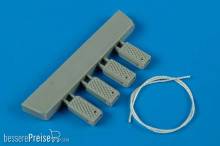Wheelliant 148.006 - 1:48 Universal Navy Wheel Chock w. Nylon Rope