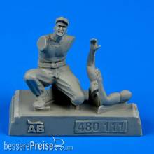 Aerobonus 480.111 - 1:48 U.S.Army aircraft mechanic WWII-PacificT