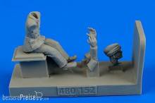 Aerobonus 480.152 - 1:48 WWII RAF Driver for Albion Fueller