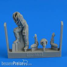 Aerobonus 480.199 - 1:48 Russian Fighter Pilot on the ladder