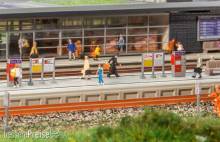 Faller 222111 - Moderner Bahnsteig mit Zubehör