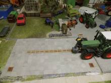Juweela 23102 - 1:32 Gehwegplatte 50x50 grau dunkel, 270x