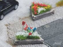 Juweela 28243 - 1:87 Straßenpflanzkübel Schwellen, 10x klein