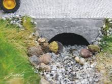 Juweela 28289 - 1:87 Wasserdurchlaß mittel, Ziegel grau, 3x