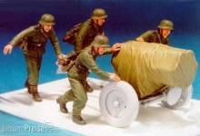 Hobby Fan HF547 - 1:35 Germ. East. Front Launcher Crew(2)/4 Fig