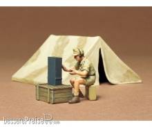 Tamiya 300035074 - 1:35 WWII Diorama-Set Zelt m. Funk (1)