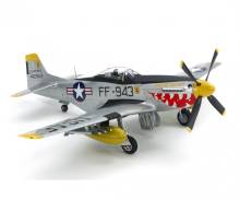 Tamiya 300060328 - 1:32 N.A. F-51D Mustang Korea